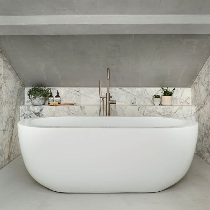 BC Designs Ovali Bath 1690, 1805 in gloss white